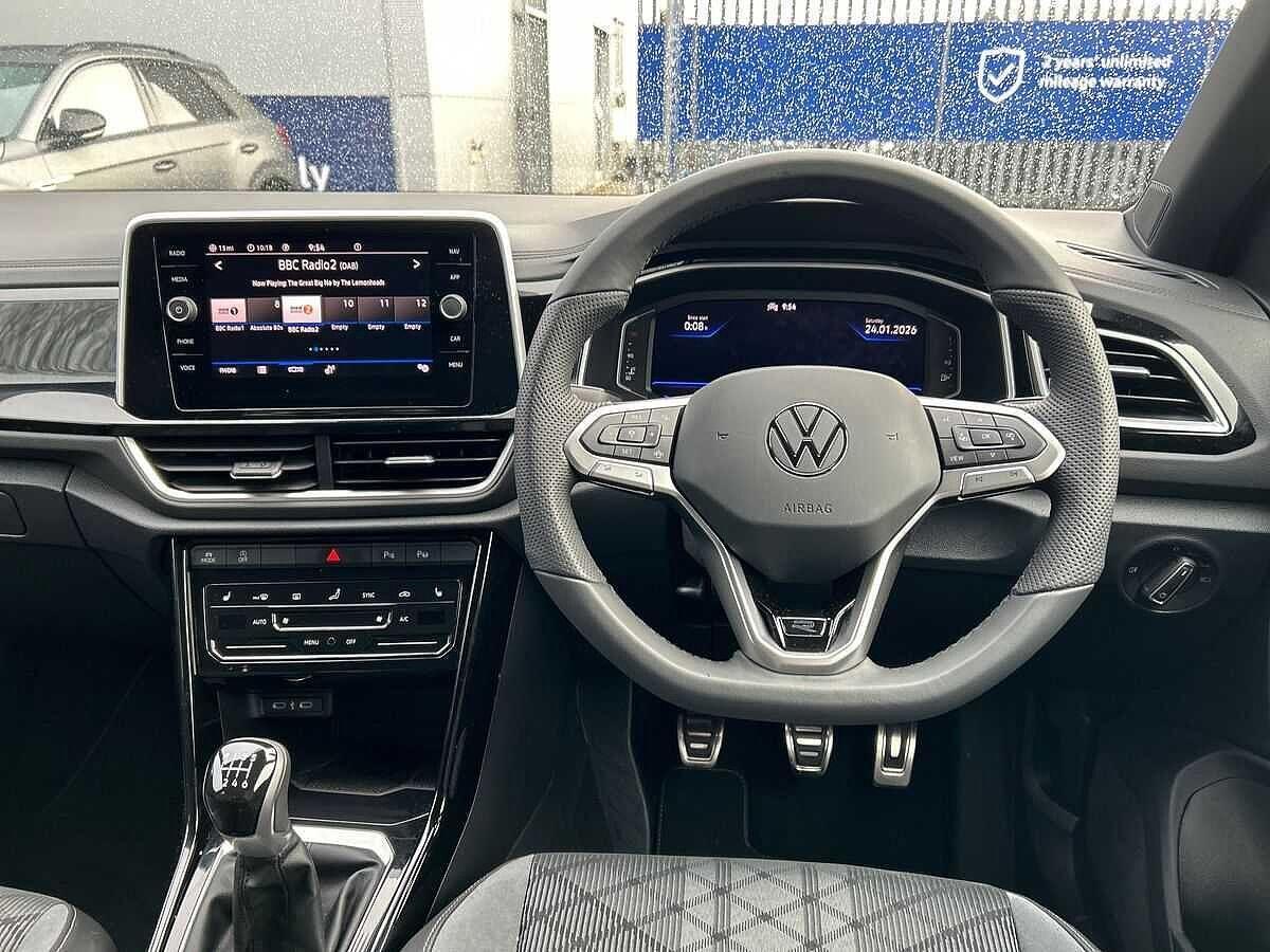 Volkswagen T-Roc Photo at-f3371e7b943d4cccb4c573489b62b3fc.jpg
