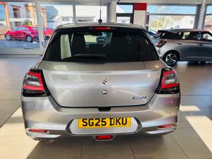 Suzuki Swift Photo 3