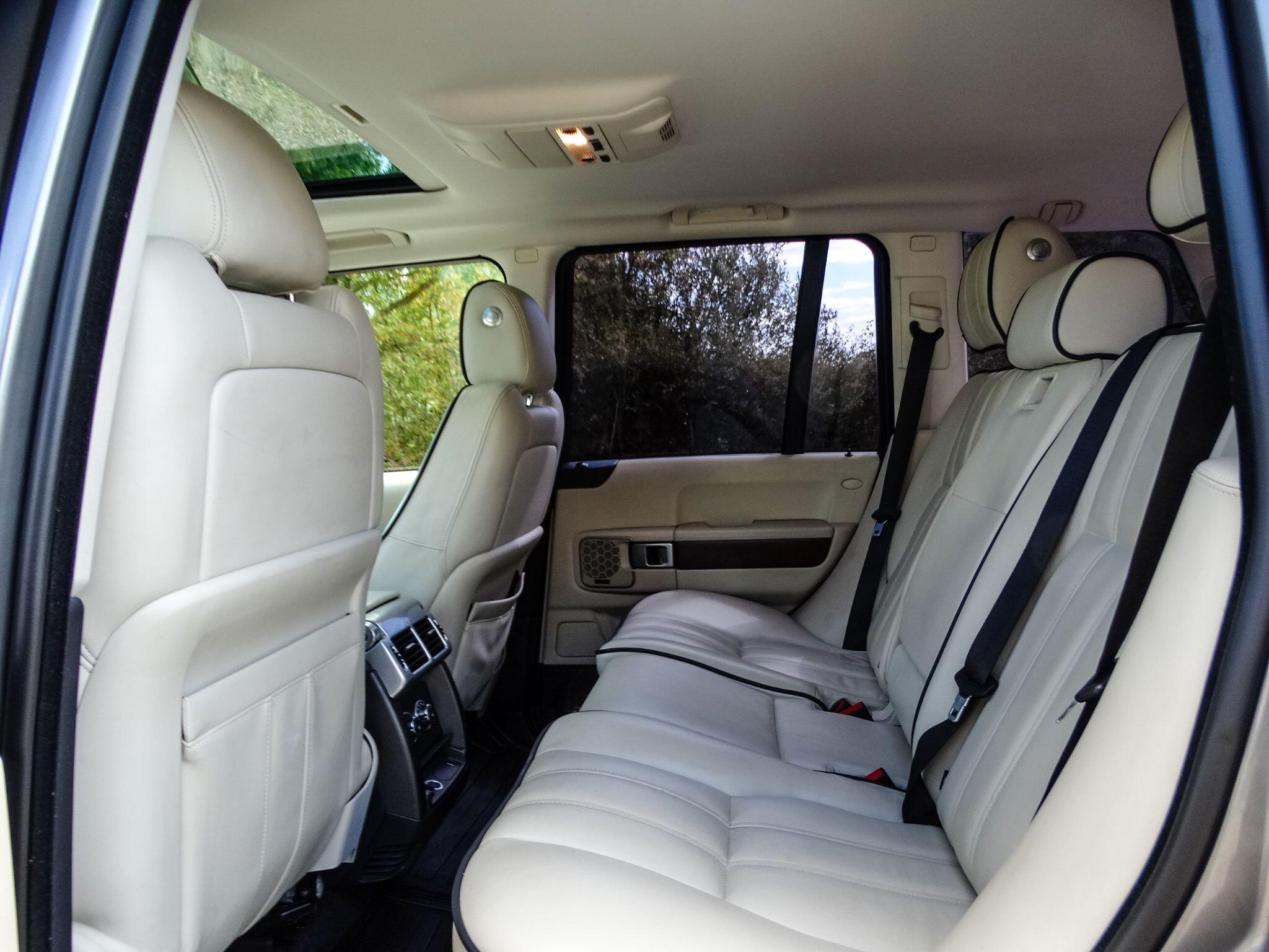 Land Rover Range Rover 4.4 TD V8 Vogue Auto 4WD Euro 5 5dr — photo 12
