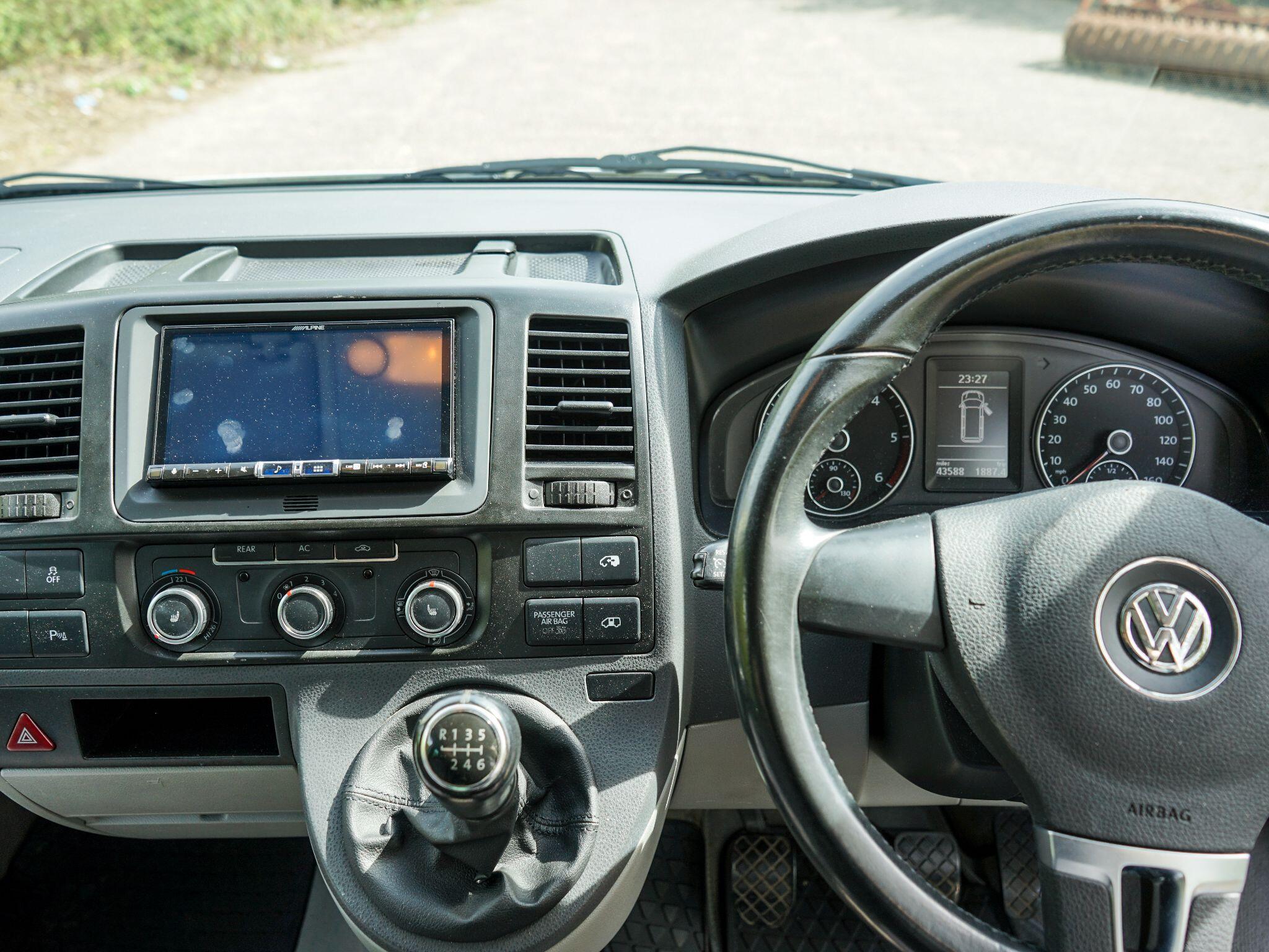 Volkswagen California SE TDI 180 CAMPER — photo 8