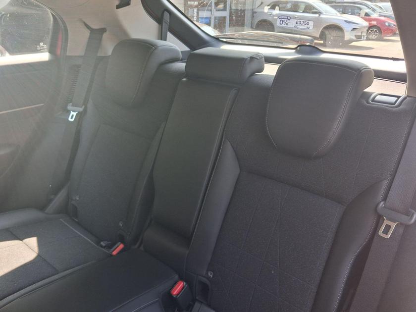 Honda HR-V Photo at-f36ef5899a7845c4abe74d7eb5457502.jpg