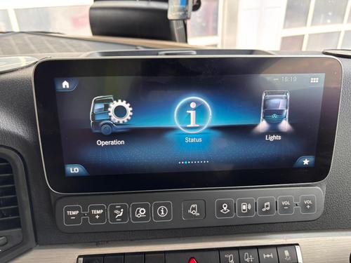 Mercedes-Benz Actros L Photo at-f39eadf9b11b4e9696149e7955de0aa9.jpg