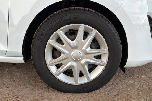 Ford FIESTA Photo at-f3fcc91a512d40268c89974e93466d5a.jpg
