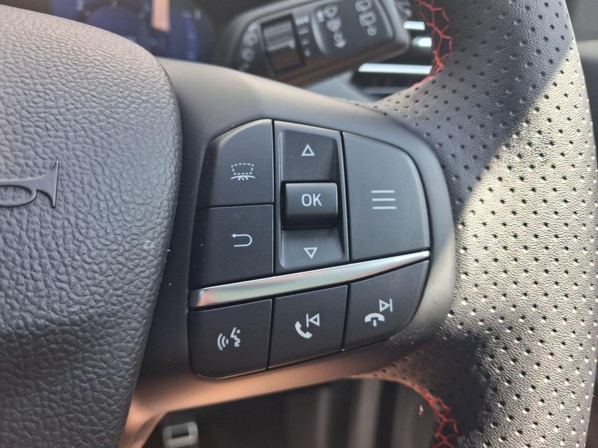 Ford Kuga Photo at-f40542b413fc4fcd8ec6e1e927f63a8f.jpg