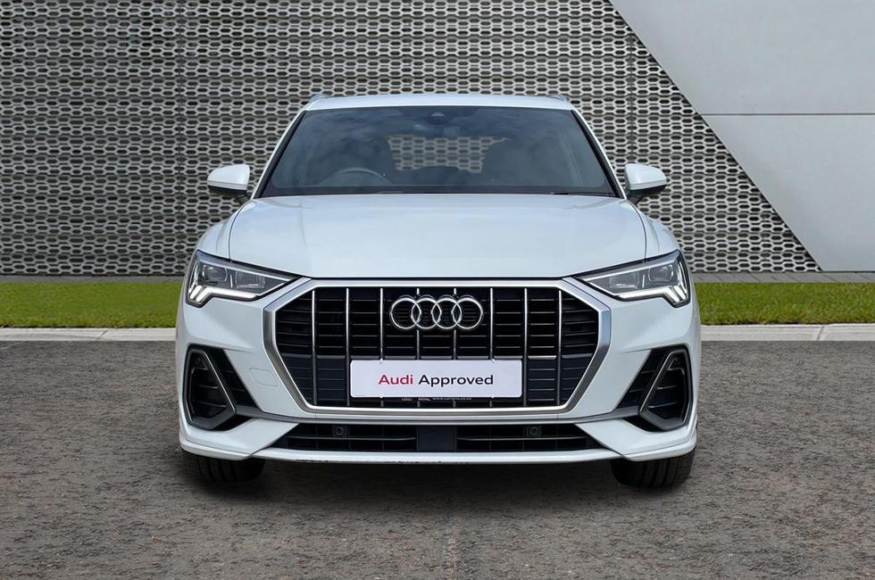 Audi Q3 Photo at-f409b2dd24ec4b1b9ebf2b925b1f857e.jpg