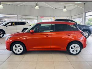 Suzuki Swift Photo 3