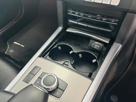 Mercedes-Benz E Class Photo at-f495facd8ea7464fb2e25fe8301401c0.jpg