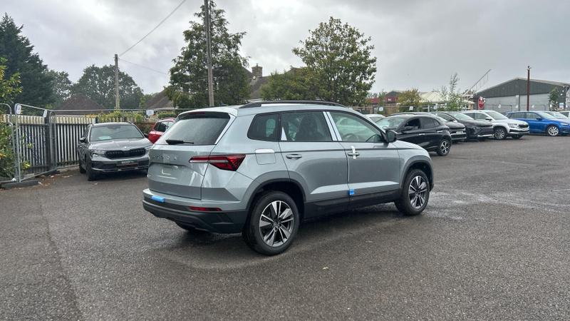 Skoda Karoq Photo at-f4af00ac03a440d4b39d7d5de3605f4e.jpg