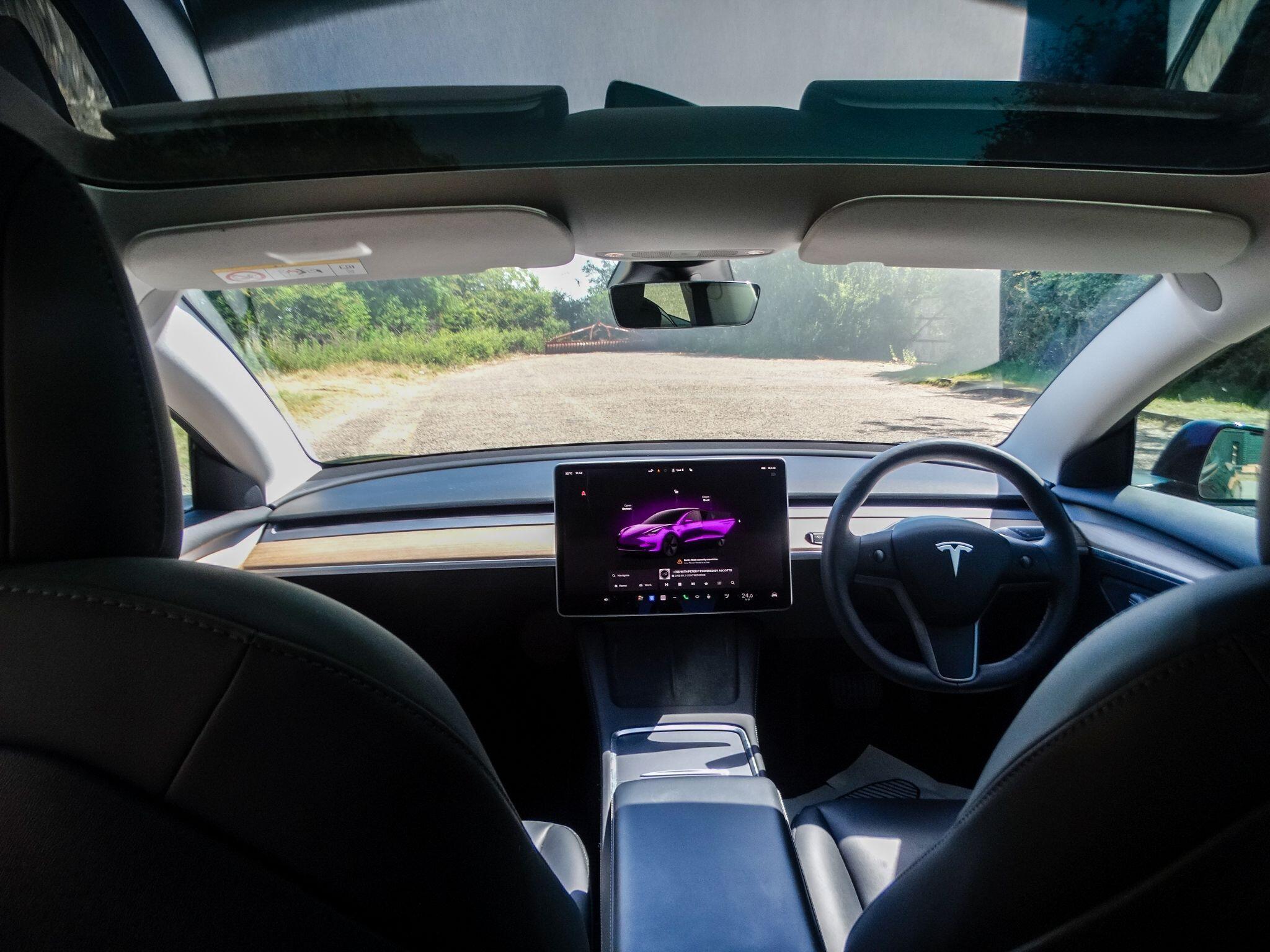 TESLA Model 3 Auto RWD 4dr — photo 13