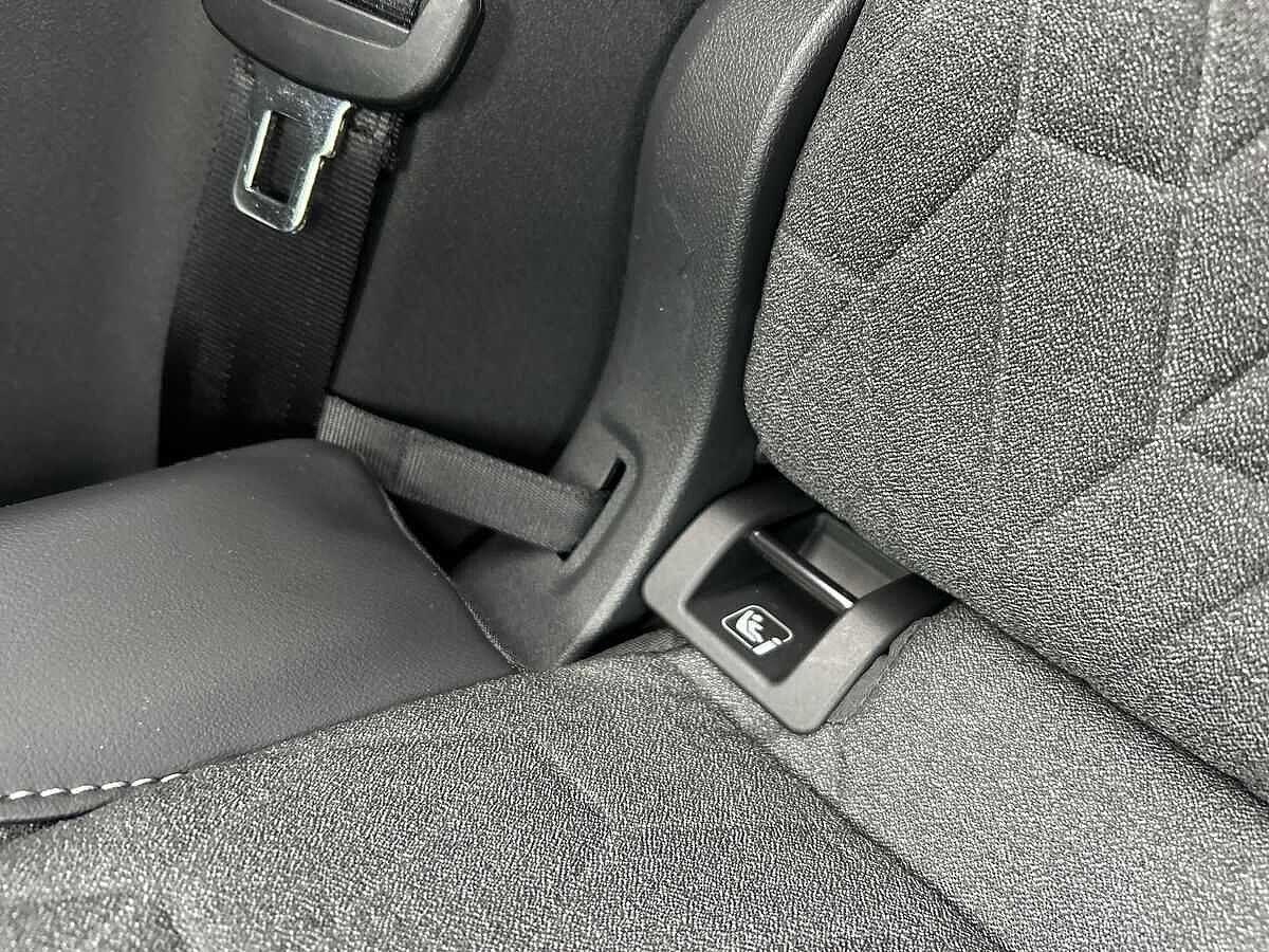 Volkswagen Tiguan Photo at-f4db4535655641ea8b9a1116eb208b14.jpg