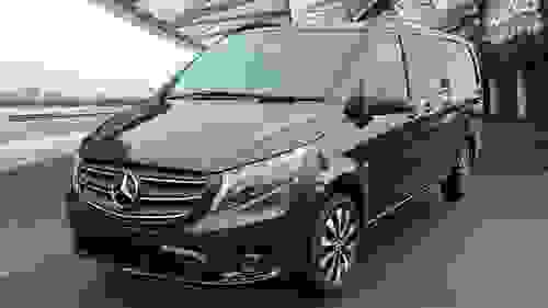 Mercedes-Benz Vito Photo at-f52815daf0ef4b9dabb4cd73d5b1a741.jpg