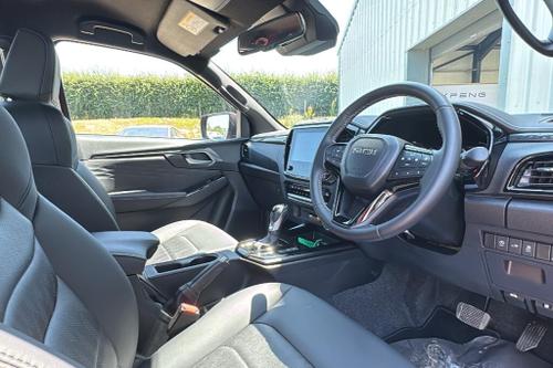 Isuzu D-MAX Photo at-f54ea4622c814fd9affad9f4a3ac621e.jpg