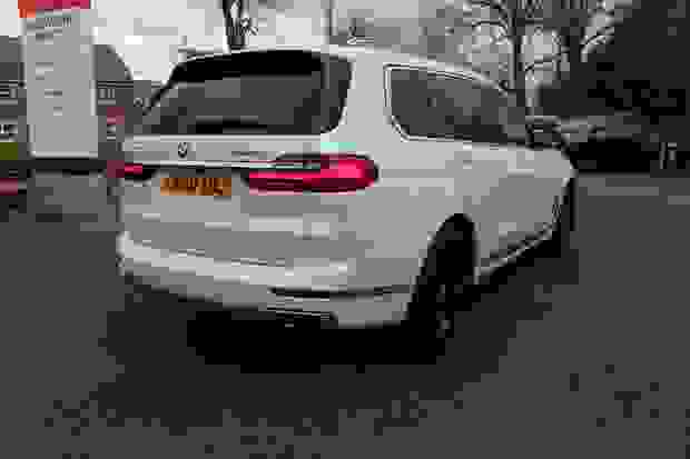 BMW X7 Photo at-f550881386b840ee8dab64bb2cd57e25.jpg