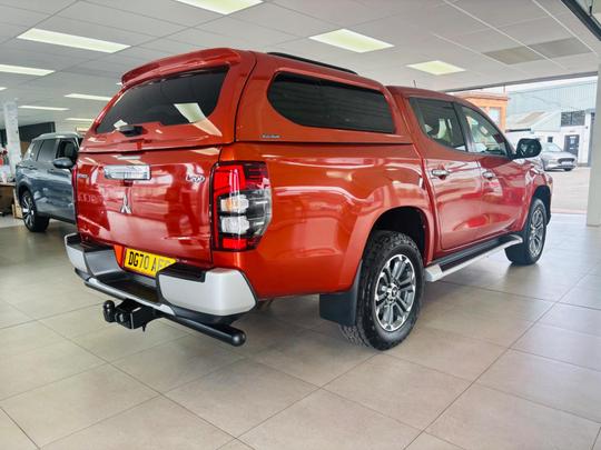 Mitsubishi L200 Photo at-f55a4b72e362411d951d20f88c26431f.jpg