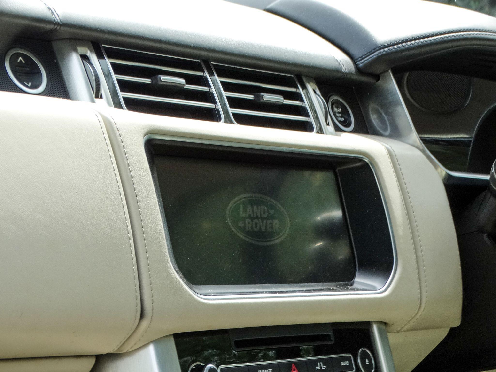 Land Rover Range Rover 4.4 SD V8 Autobiography Auto 4WD Euro 6 (s/s) 5dr — photo 18
