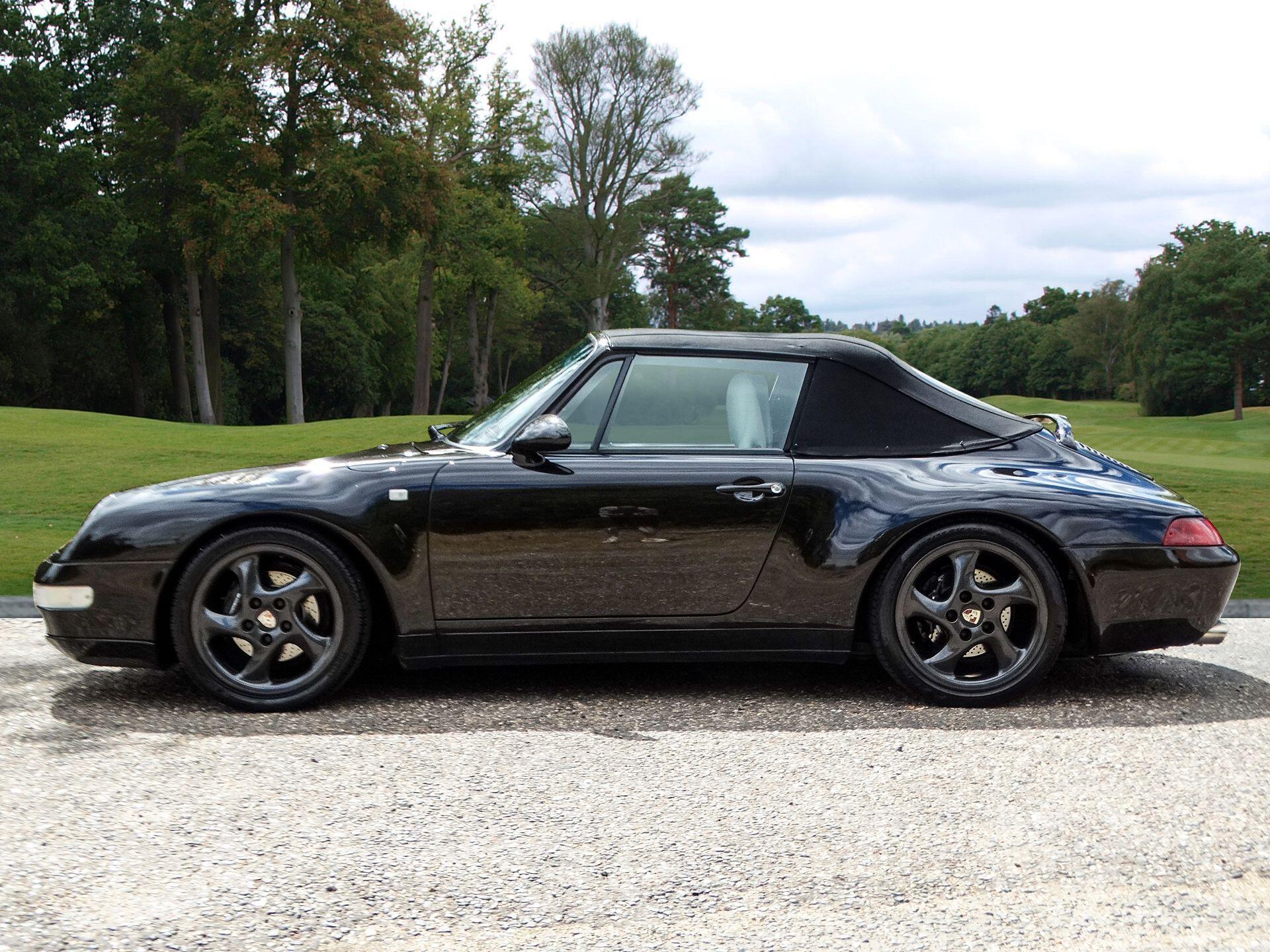 Porsche 911 3.6 993 Carrera Cabriolet Tiptronic S 2dr — photo 28
