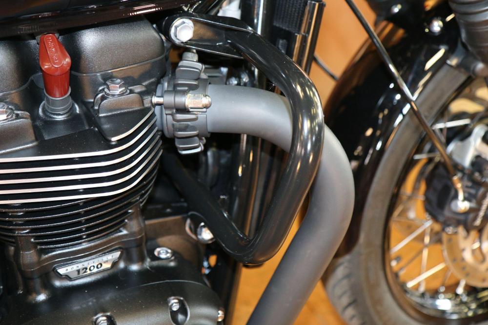 Triumph Bonneville T120 Photo at-f578b4bbe4814ca0bdf3608ade2361cf.jpg