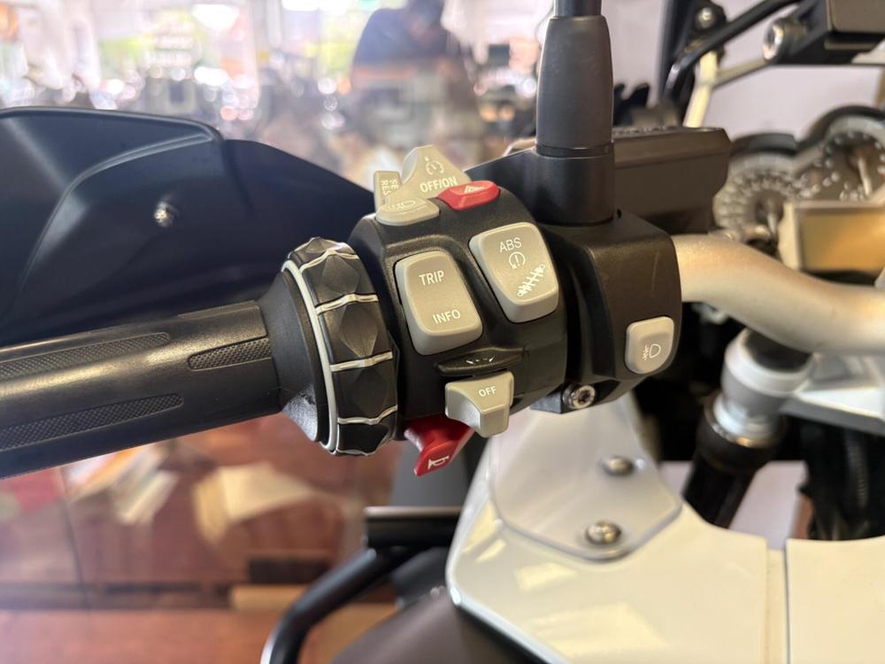 BMW R 1200 GS Adventure Photo at-f58f9b36736e4f6196b566c3c1fd3101.jpg