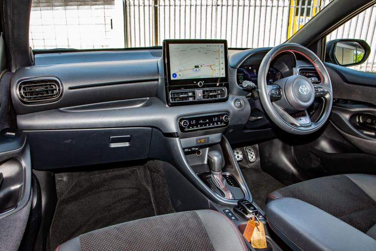 Used Toyota Yaris GX25ZGV 14