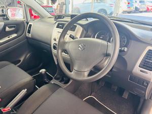 Suzuki Liana Photo 27