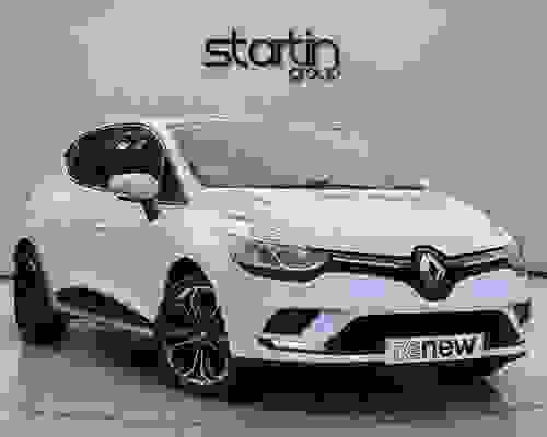 Renault Clio 0.9 TCe Iconic Euro 6 (s/s) 5dr White at Startin Group