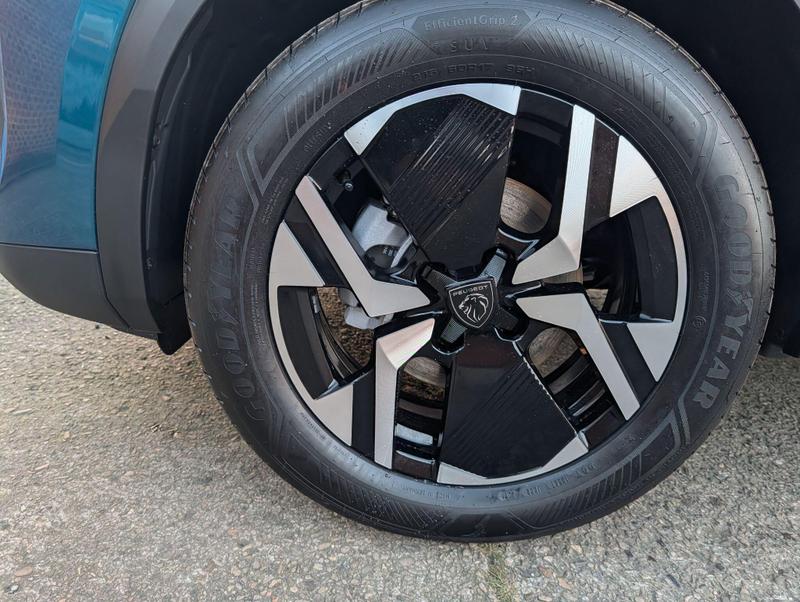 Used Peugeot 2008 202511187977563 8