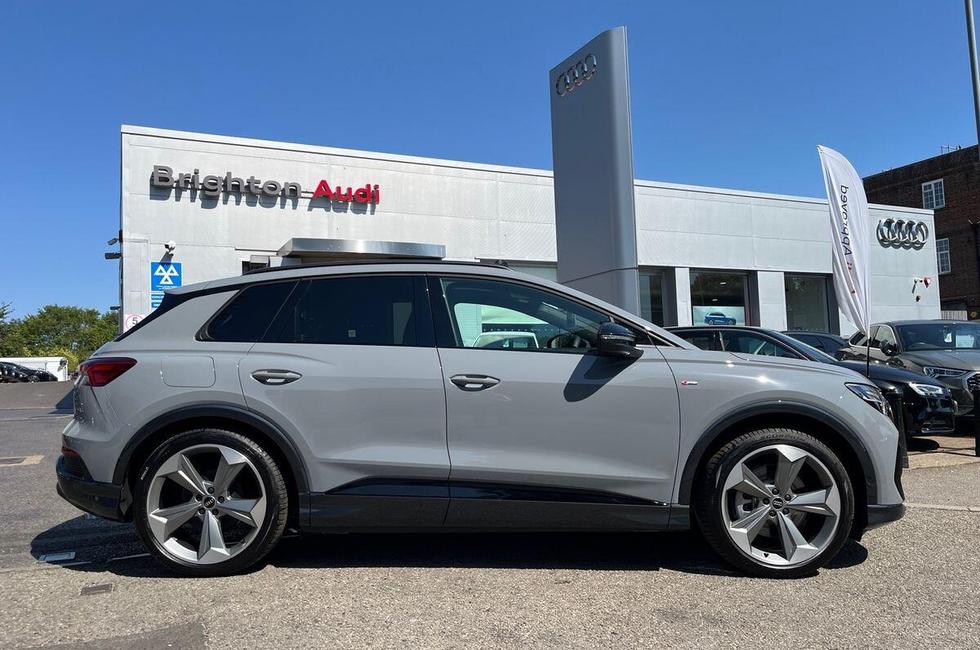 Audi Q4 Photo at-f6ad0c7f821543668a6393e0a6b4b732.jpg