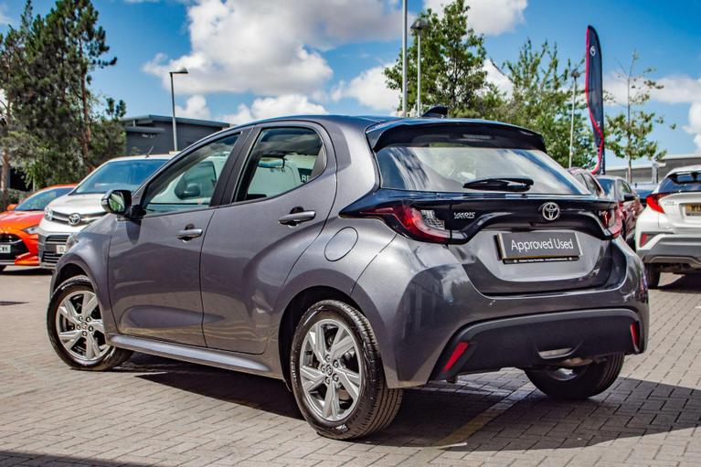 Used Toyota Yaris VN75RLV 19