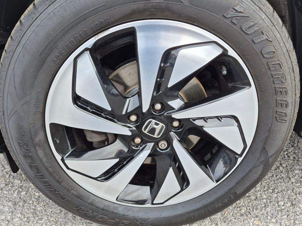 Honda CR-V Photo at-f6c71249e6474dfe94c0b11c19ef6ca5.jpg