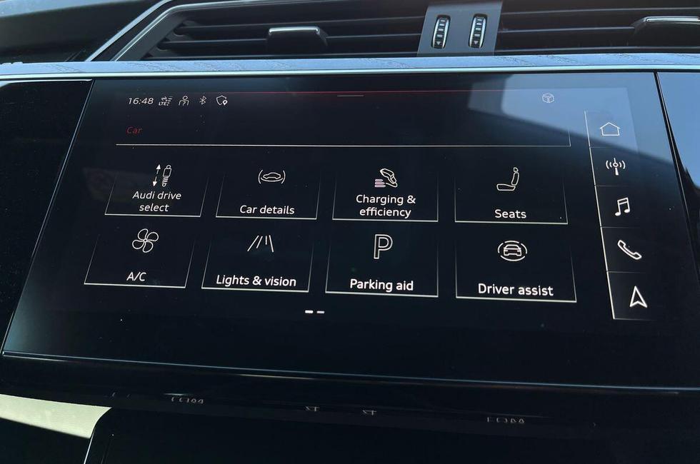 Audi e-tron Photo at-f6c94aa4988d444f923ed0233b0b4646.jpg