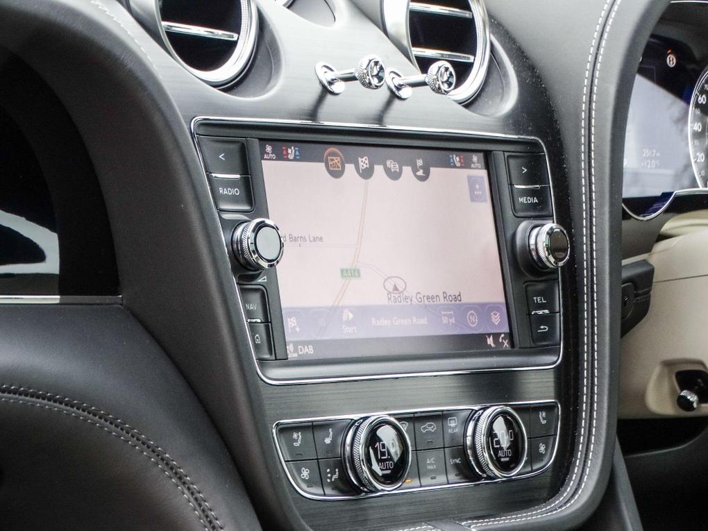 Used Bentley Bentayga LJ19YZS 18