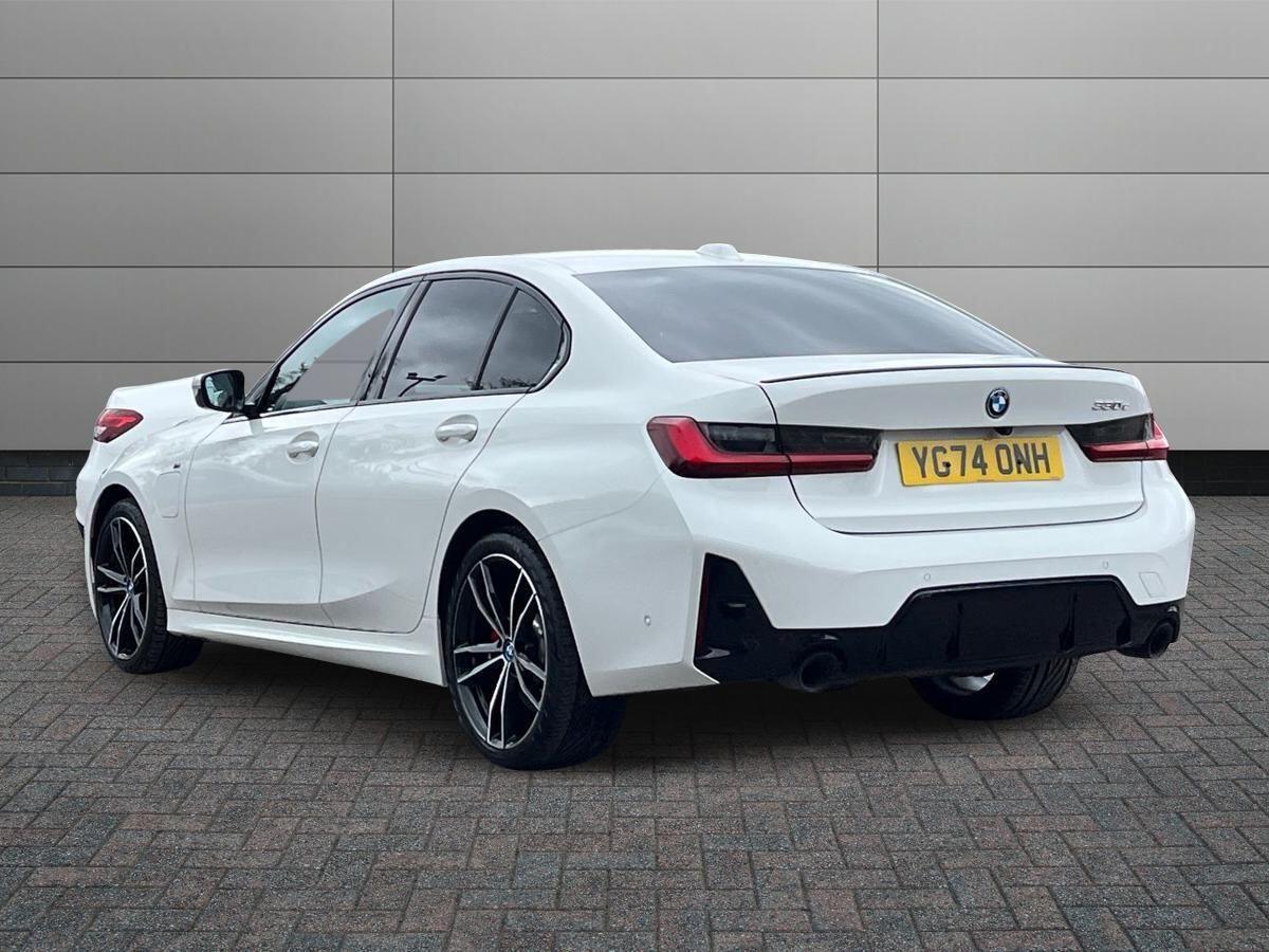 BMW 3 Series Photo 6