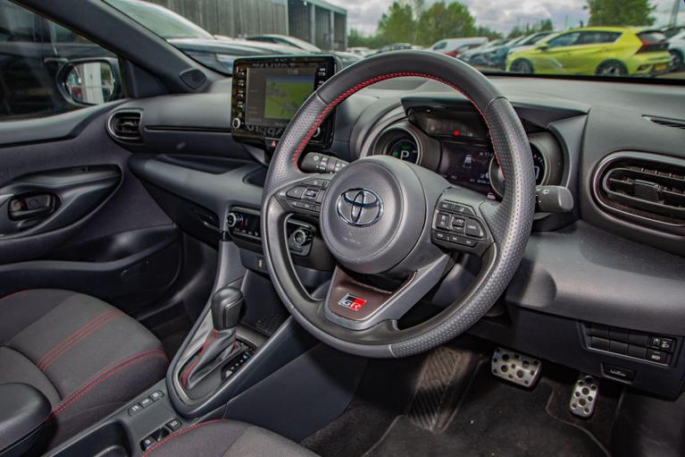 Used Toyota Yaris WU73OPO 12