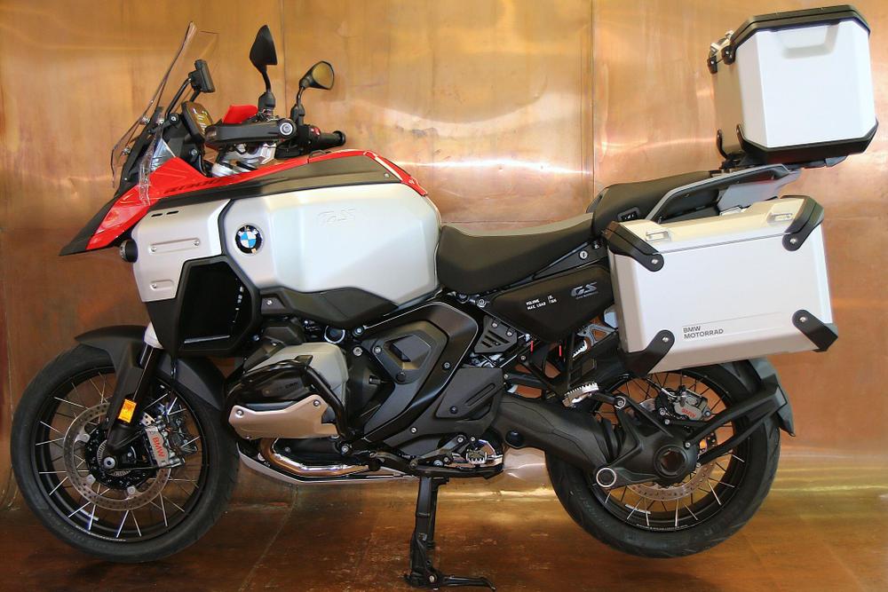 BMW R 1300 GS Adventure Photo at-f709179a61d142e0a3582abd98334f21.jpg