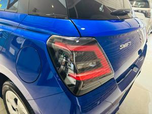 Suzuki Swift Photo 16