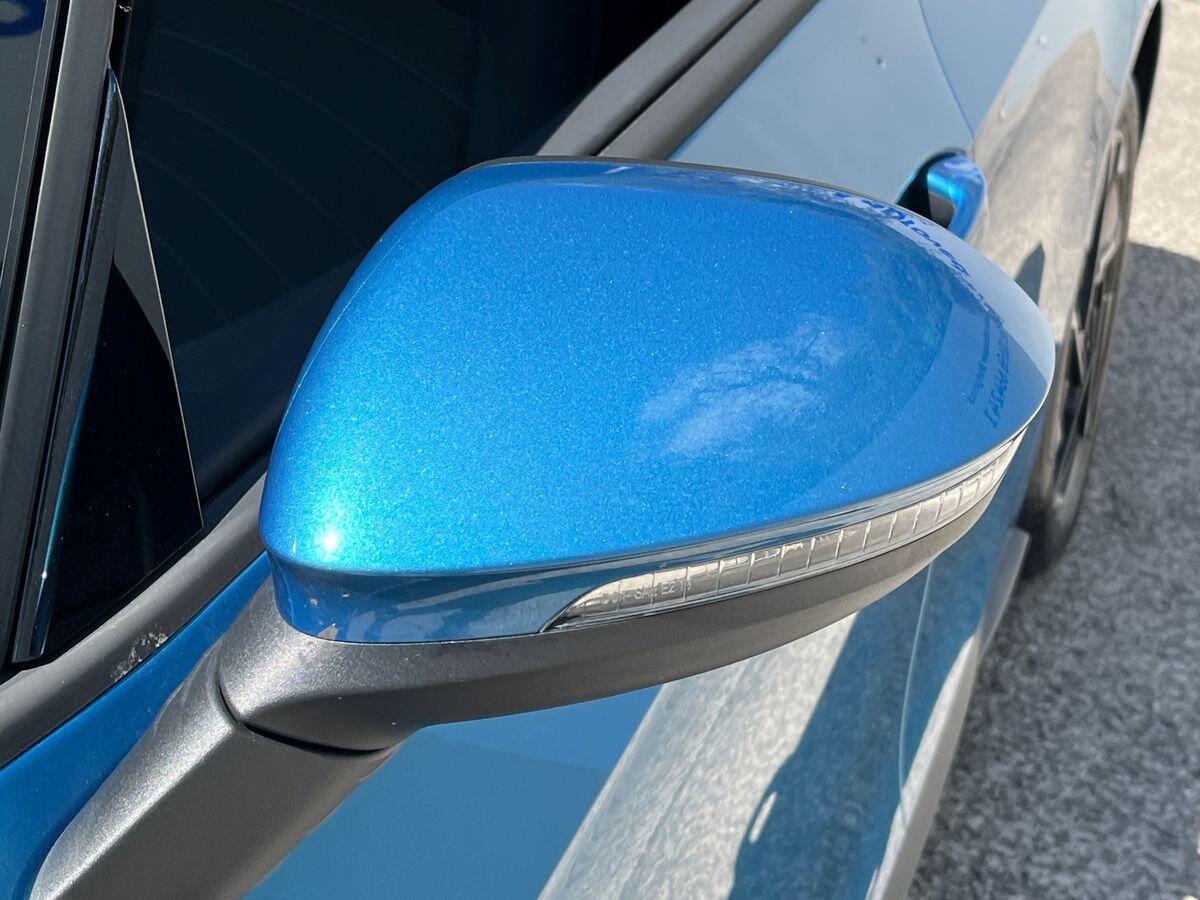 Volkswagen ID.3 Photo at-f7234f407361440b843751959cf57016.jpg