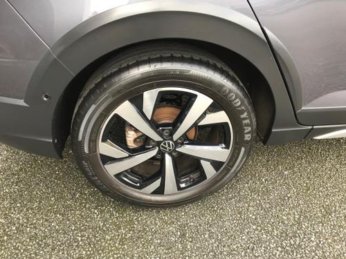 Volkswagen Taigo Photo at-f729dd707c1445d5bcdcb7483e390721.jpg