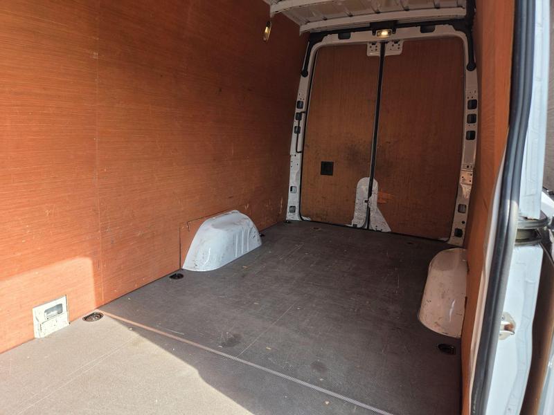 Mercedes-Benz Sprinter Photo at-f72dba5341744ed191d6d400f828cad1.jpg