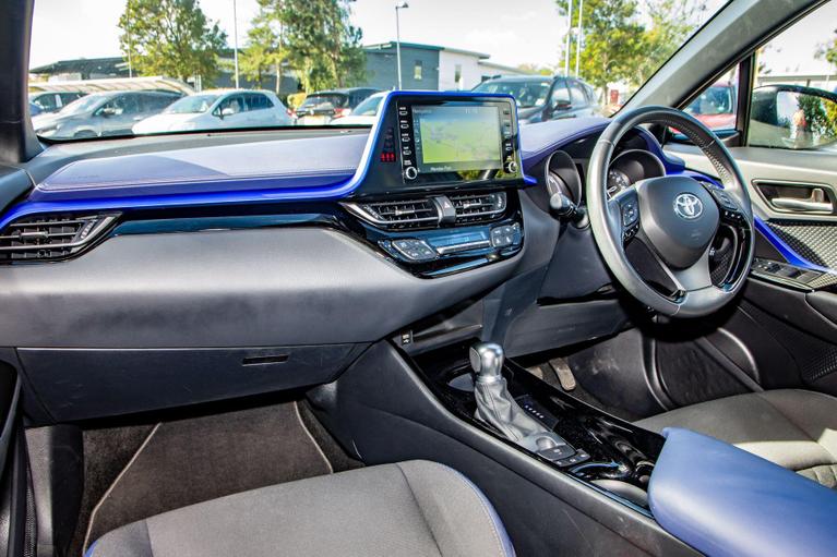 Used Toyota C-HR WT70AEM 6