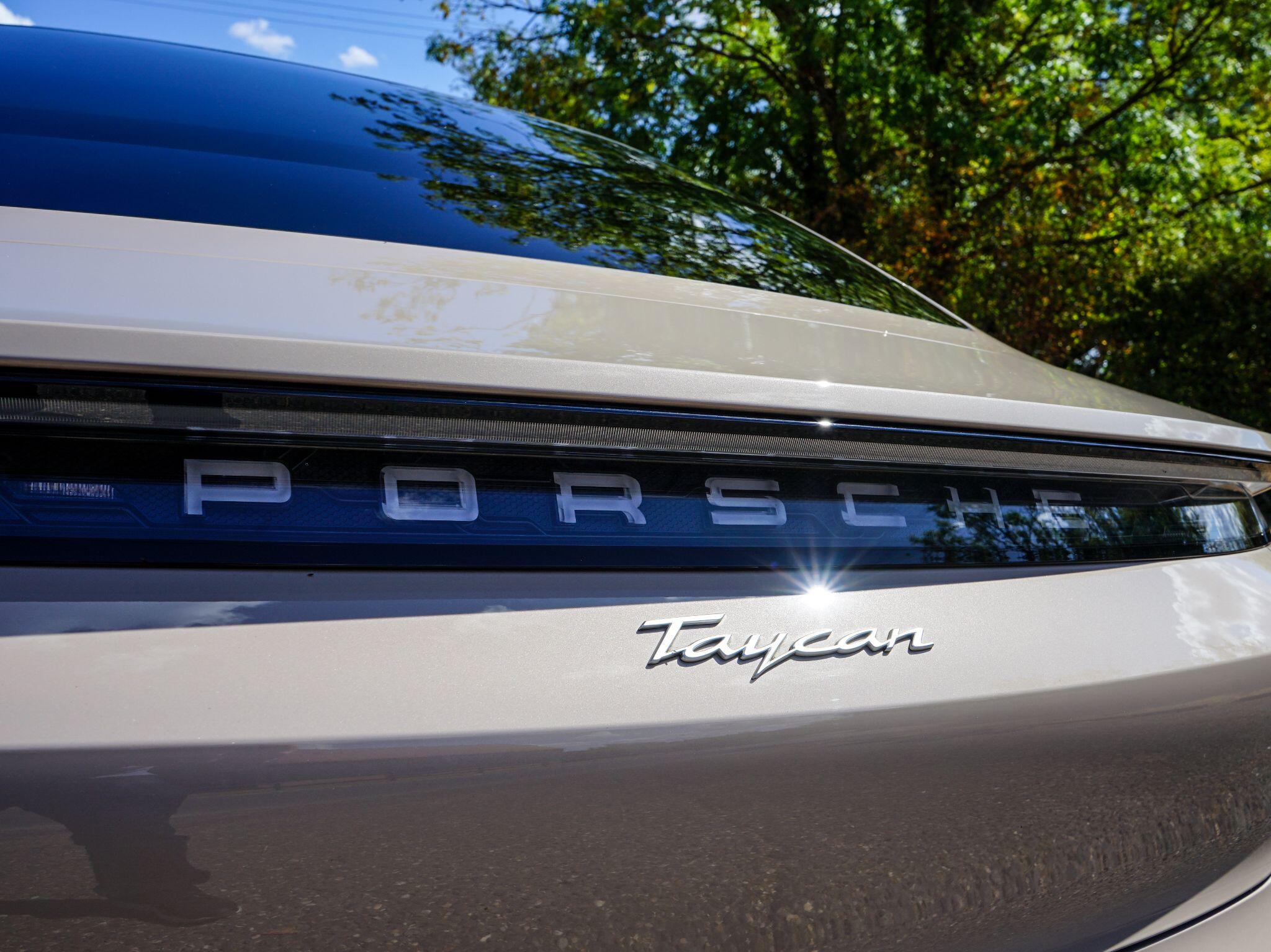 Porsche Taycan Performance 79.2kWh Auto RWD 4dr (11kW Charger) — photo 10