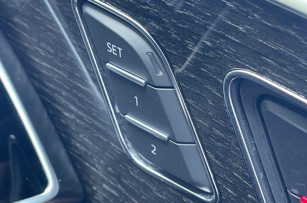 Audi Q8 Photo at-f758752f20b74890a0c0b4df088ca3d5.jpg
