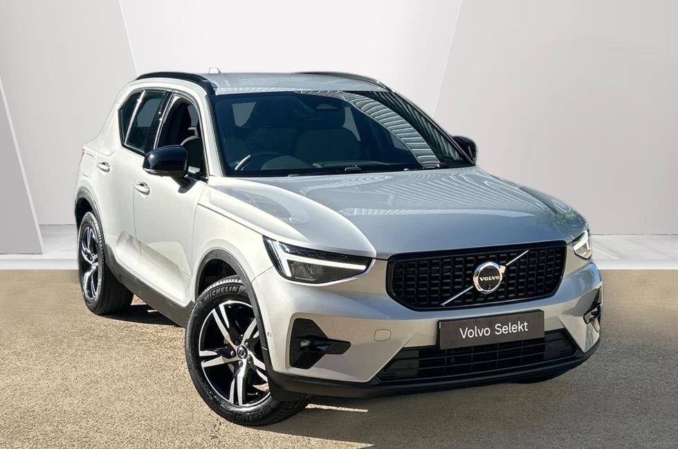 2023 Volvo XC40