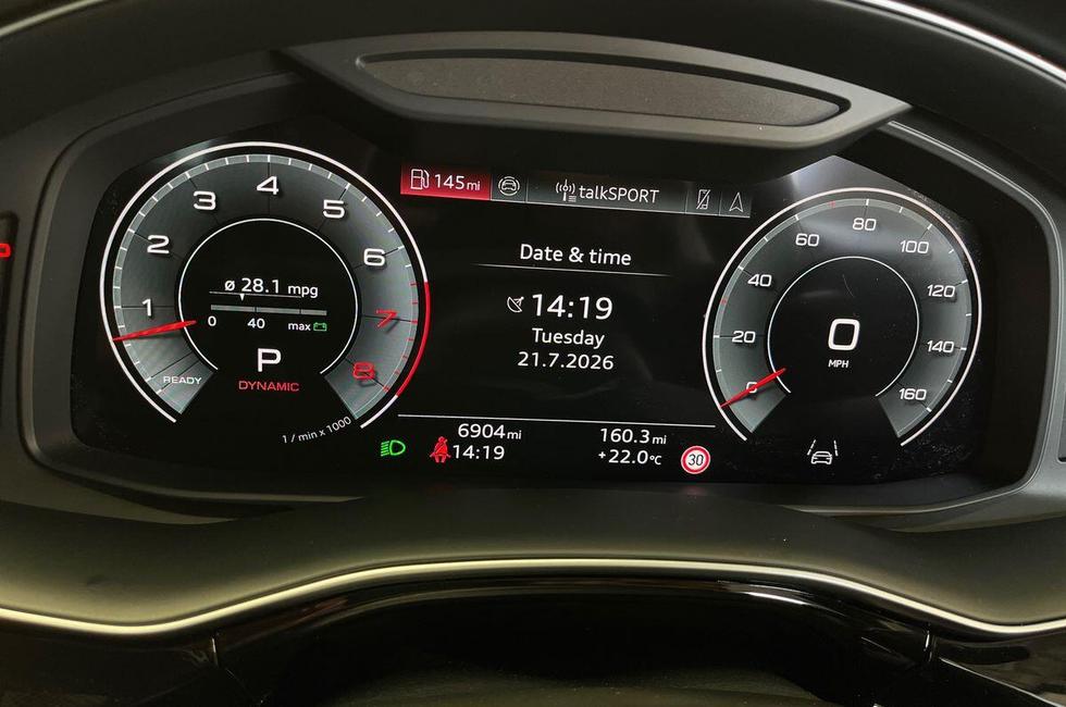 Audi Q8 Photo at-f7ae558b112344f0bd5ad259ecc94f5b.jpg