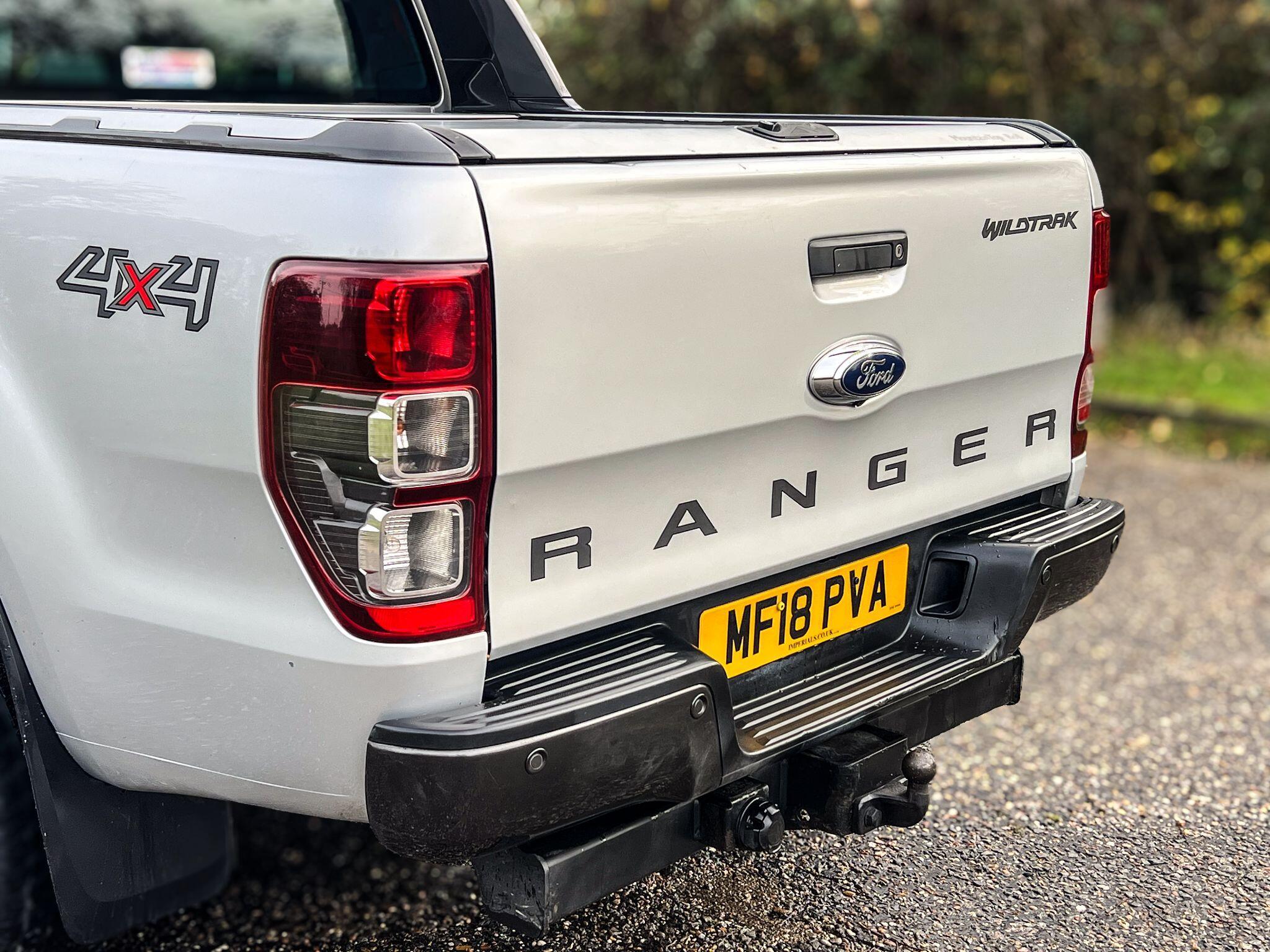 Ford Ranger 3.2 TDCi Wildtrak Auto 4WD Euro 5 4dr — photo 16