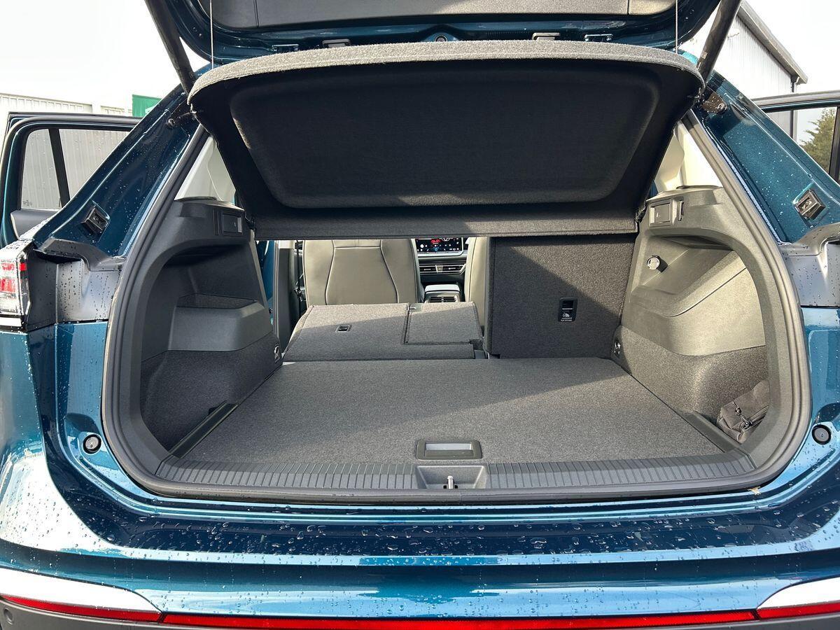 Volkswagen Tiguan Photo at-f7c10db889514ecbb23cbc662c75695a.jpg