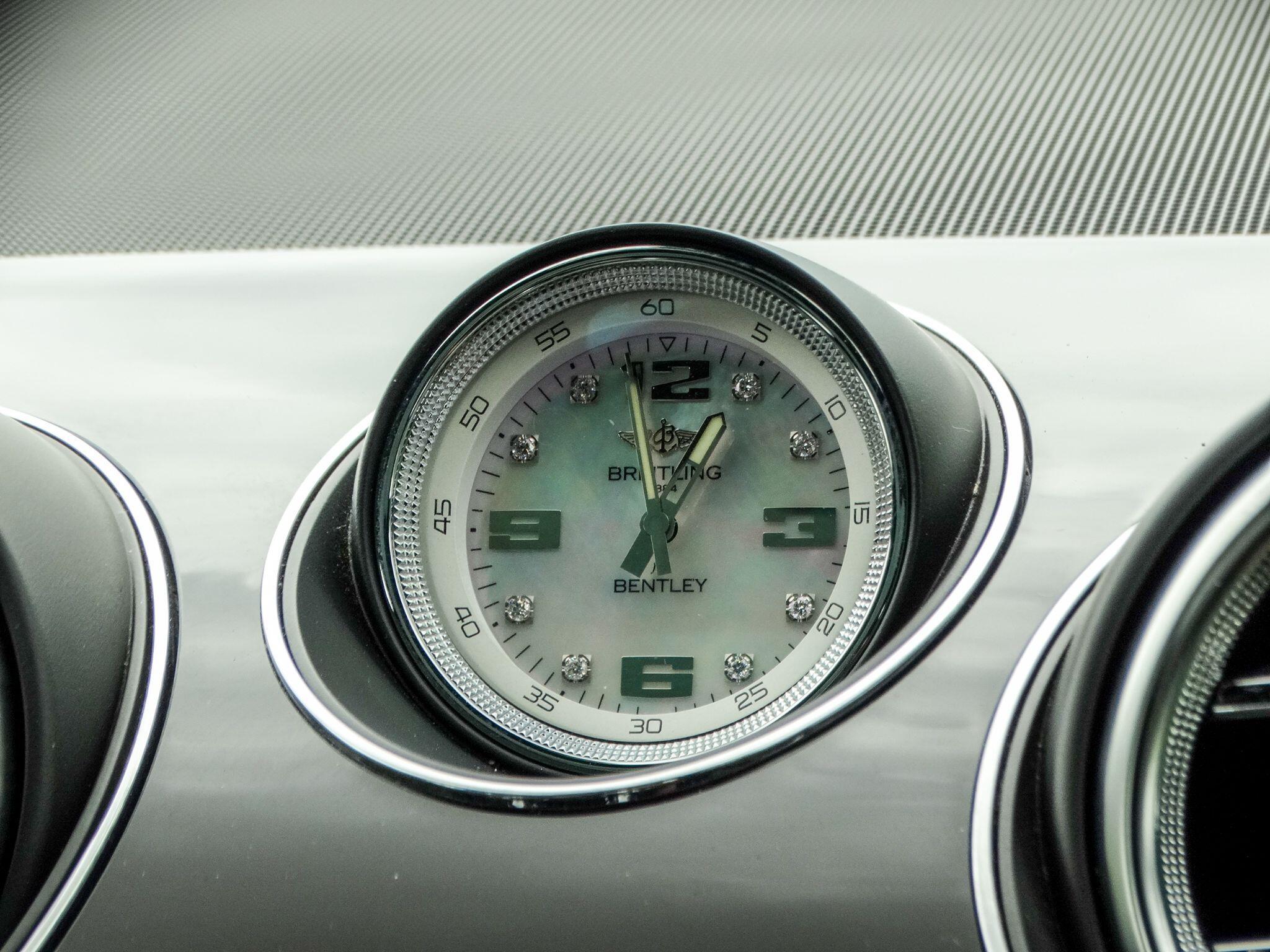 Bentley Bentayga 4.0 V8 Auto 4WD Euro 6 (s/s) 5dr — photo 9