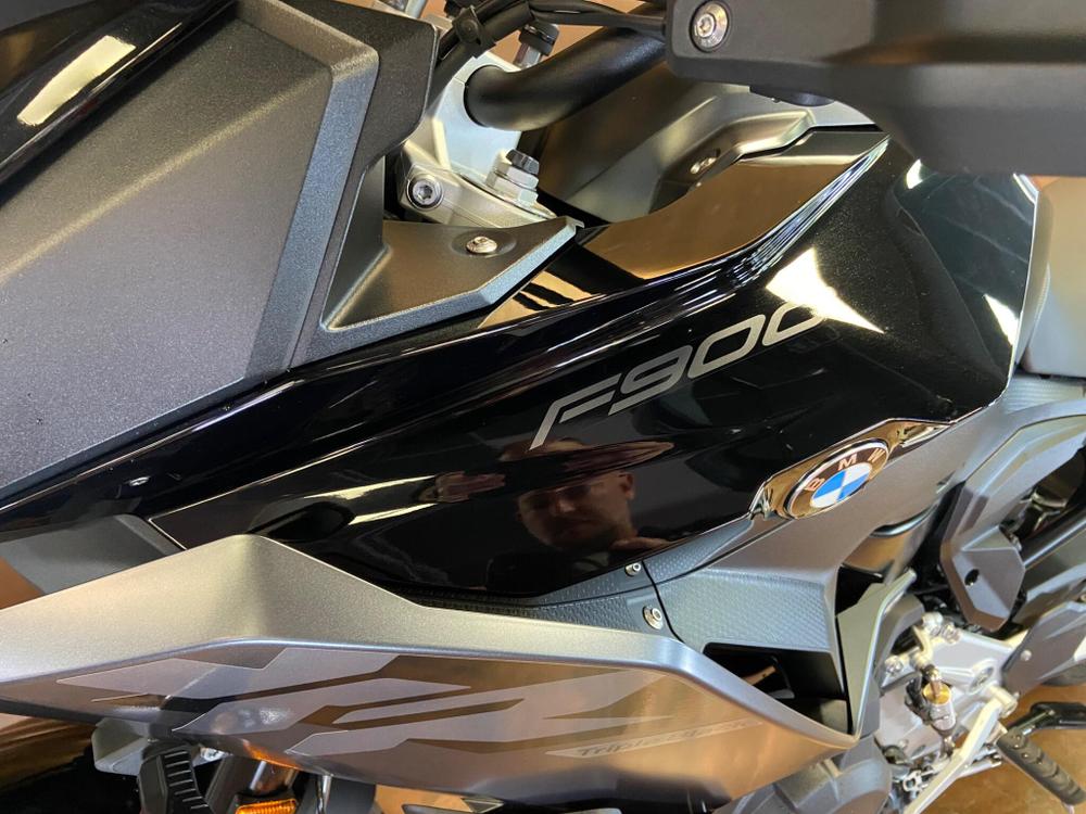 BMW F 900 XR Photo at-f7e67a466ff64c00af3d731f1bfa80e1.jpg