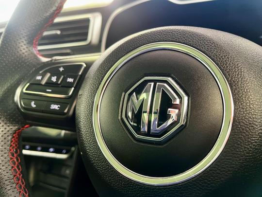 MG MG ZS Photo at-f807be17cc6d41dfa9533418dae4f933.jpg