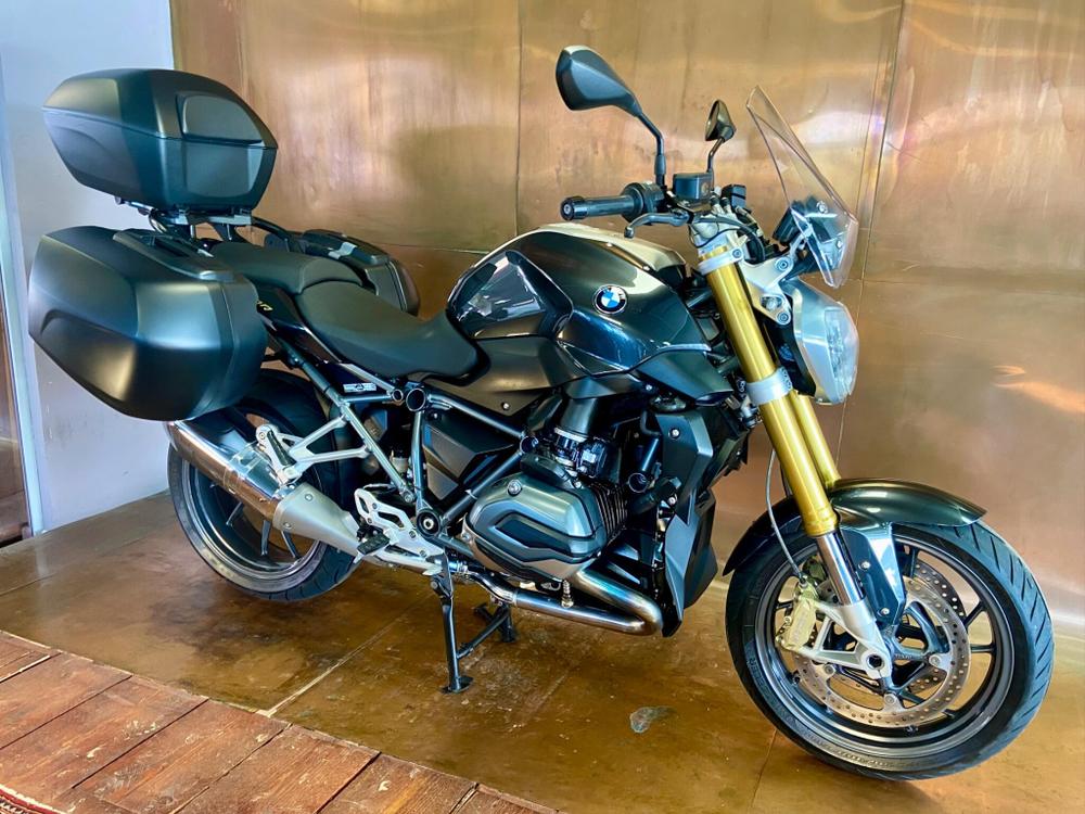BMW R 1200 R Photo at-f8099a5190c846ab93cb67ec3fdadb8d.jpg