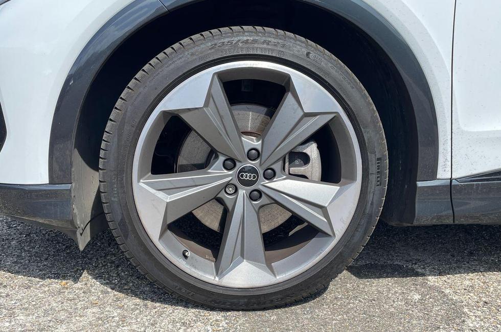 Audi Q4 Photo at-f811852c3eed4e69b3545c39e9a0a7af.jpg